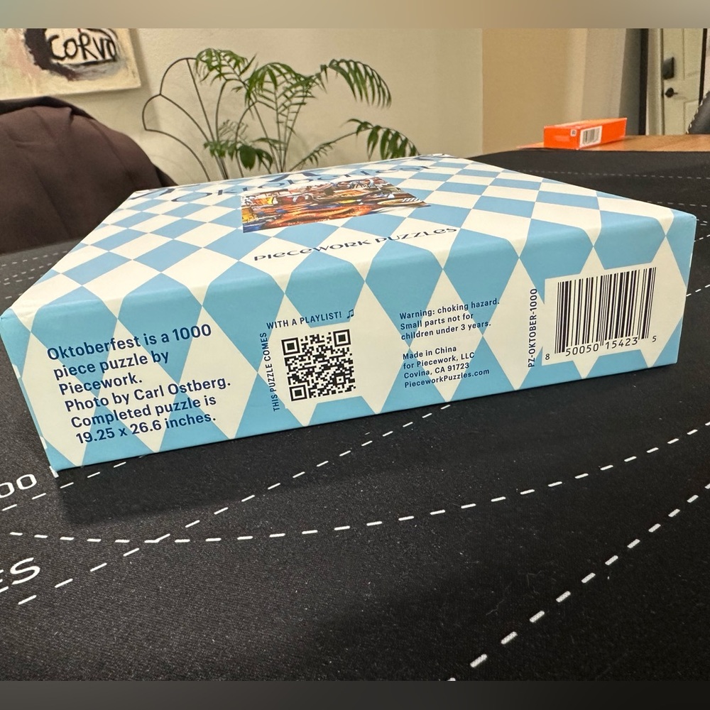 Piecework Oktoberfest 1000 Piece Puzzle - Picture 6 of 10